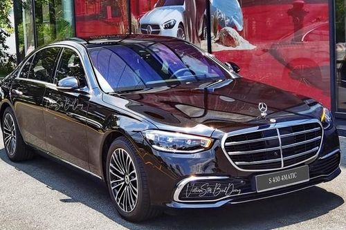 Triệu hồi 240 chiếc Mercedes-Benz S450 4Matic có thể bị nước vào trong xe
