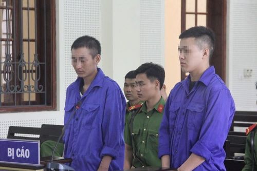 Anh 'kéo' em... vào tù