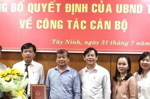 UBND tỉnh Tây Ninh điều động, bổ nhiệm nhiều cán bộ chủ chốt