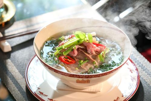 BlackPink ăn phở, bánh mì tại nhà hàng nào ở Hà Nội?