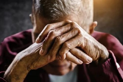 Tuổi 50 làm những việc này quả báo sẽ đến trong 10 năm sau đó