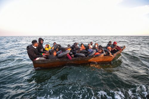 Lượng người di cư trái phép đến EU tăng trong nửa đầu năm 2023