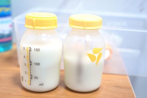 WHO cảnh báo về tiếp thị sữa công thức dành cho trẻ em tại Việt Nam
