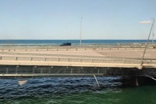 Nga lắp rào chắn chống xuồng không người lái để bảo vệ cầu Crimea