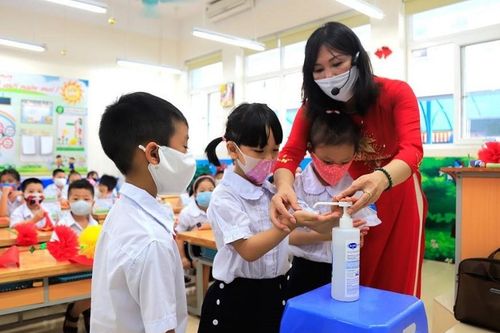 Bản tin 1/8: Ưu tiên tuyển dụng giáo viên mầm non và tiểu học