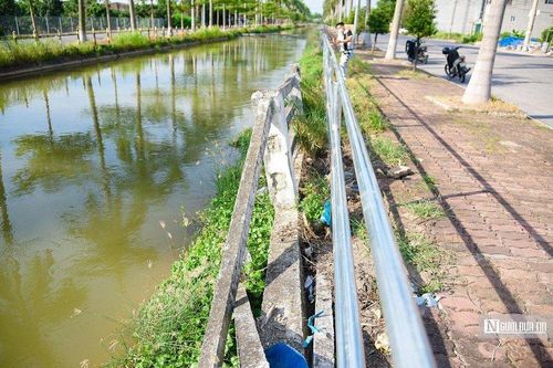 Hiện trạng kênh mương ở ngoại thành Hà Nội xuống cấp nghiêm trọng
