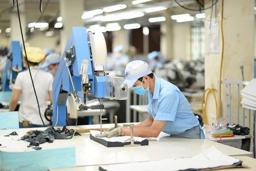 Gỡ khó, tìm đầu ra cho ngành dệt may, da giày, đồ gỗ