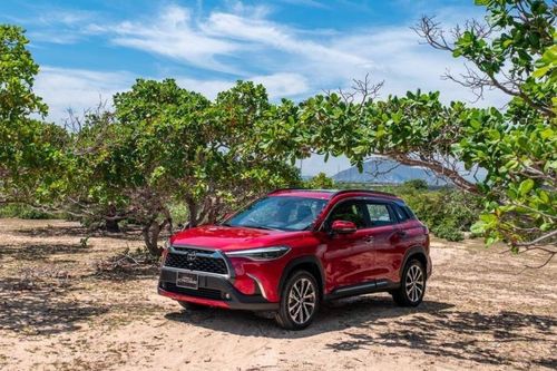 Giá xe Toyota Corolla Cross mới nhất tháng 8/2023: Giảm gần 60 triệu đồng