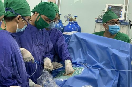 Kỳ lạ cô gái 25 tuổi có 3 quả thận