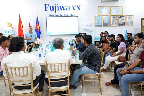 Fujiwa Vietnam - tiếp đoàn chuyên gia và sinh viên Ấn Độ đến thăm nhà máy