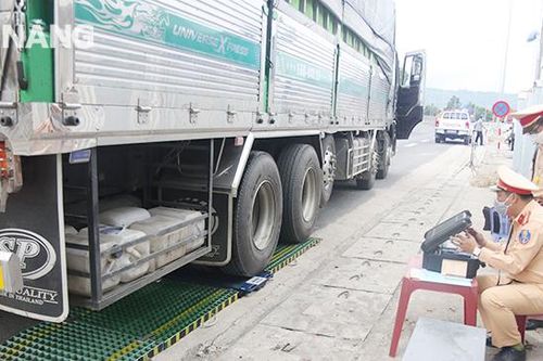 Tổng kiểm soát ô-tô khách, xe container trên toàn quốc