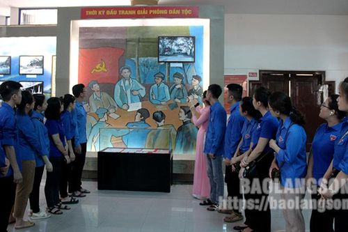 Công tác giáo dục chính trị, tư tưởng: Bám sát thực tiễn, phù hợp từng đối tượng