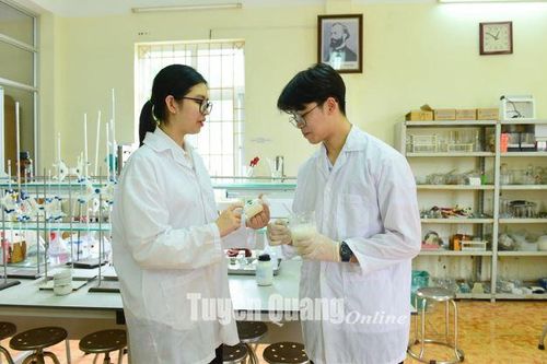 Dự án của học sinh Trường THPT Chuyên Tuyên Quang vào vòng chung kết cuộc thi Khoa học kỹ thuật tổ chức tại Canada