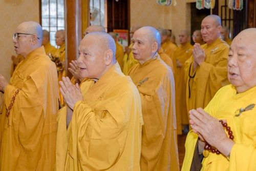 Phật giáo Q.3 Bố-tát định kỳ, phổ biến Quy chế Ban Tăng sự T.Ư GHPGVN
