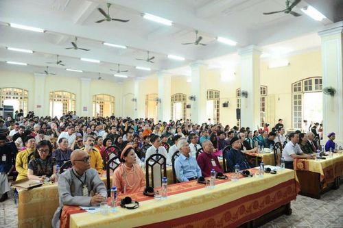 Hơn 500 đại biểu Việt Nam và thế giới cùng trao đổi về di sản