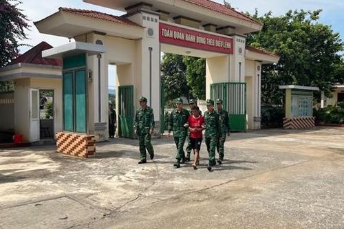 Vờ yêu qua facebook rồi đem 'người yêu' bán ra nước ngoài