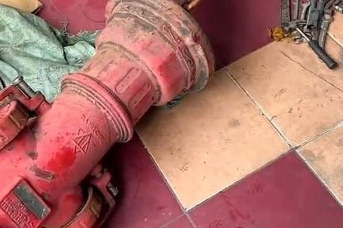 TPHCM: Bắt đối tượng táo tợn tháo trộm trụ cấp nước chữa cháy bán ve chai