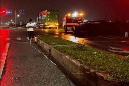 Tai nạn giao thông ngày 2/8/2023: Lao vào dải phân cách, 2 phụ nữ thương vong
