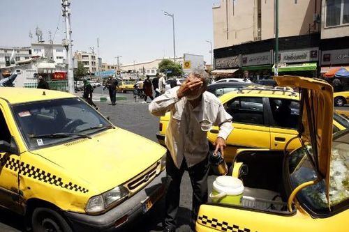 Iran cho phép người dân nghỉ lễ hai ngày vì nắng nóng