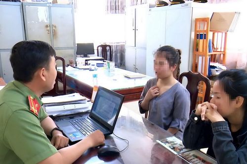 Thiếu nữ miền Tây cảnh giác trước cạm bẫy của tội phạm buôn người