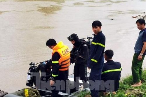 Tìm thấy thi thể người đàn ông nhảy cầu ở Lạng Sơn