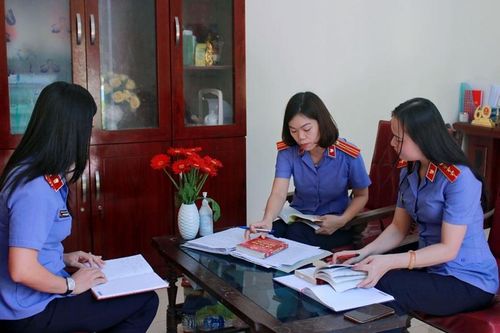 Ứng dụng công nghệ thông tin trong công tác quản lý vụ, việc tạm đình chỉ