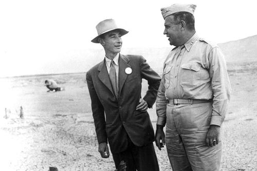 Bí mật xung quanh Oppenheimer - cha đẻ dự án bom nguyên tử của Mỹ