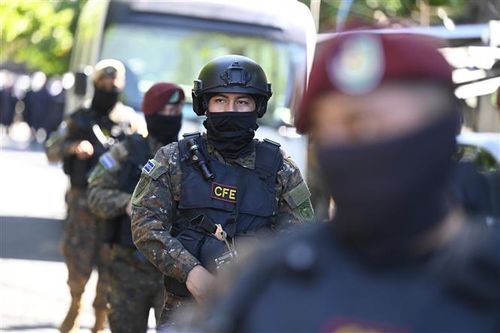 El Salvador huy động hàng nghìn binh lính, cảnh sát truy quét tội phạm