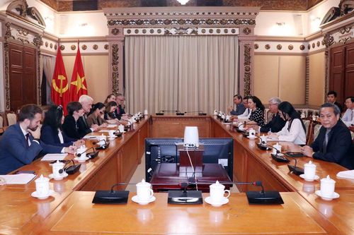Anh sẽ hợp tác, chia sẻ kinh nghiệm với TP.HCM về phát triển xanh