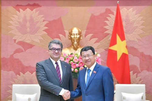 Việt Nam luôn coi trọng quan hệ hợp tác nhiều mặt với Armenia