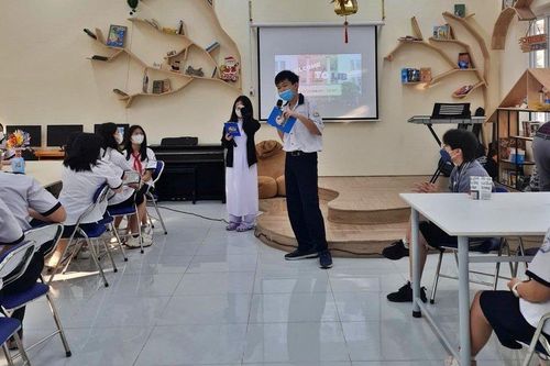 Chọn tổ hợp môn lớp 10: Học sinh băn khoăn, phụ huynh lúng túng