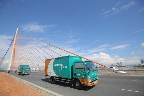 Doanh thu mảng bưu chính của Viettel Post tăng mạnh