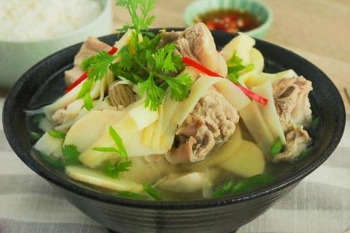 Người phụ nữ đau bụng suốt 10 ngày rồi nhập viện khẩn vì món ăn nhiều nhà mê mẩn
