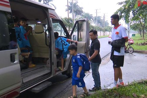 U11 Trảng Bom: Dậy sớm để đi đá giải