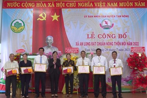 Đạt chuẩn nông thôn mới