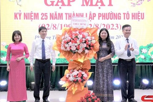Gặp mặt Kỷ niệm 25 năm thành lập phường Tô Hiệu