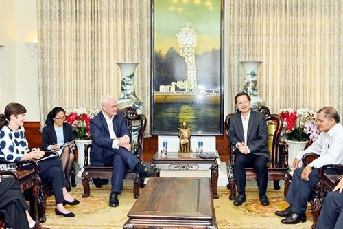 Bình Thuận: Chủ tịch UBND tỉnh tiếp Đoàn công tác Tổng lãnh sự quán Vương quốc Anh