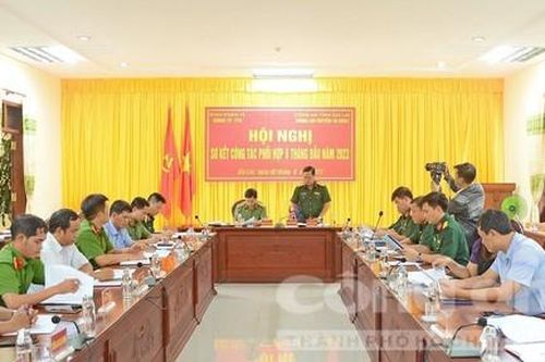 Công an và bộ đội phối hợp đảm bảo an ninh trật tự địa bàn biên giới