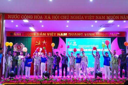 Thắp sáng ước mơ hoàn lương