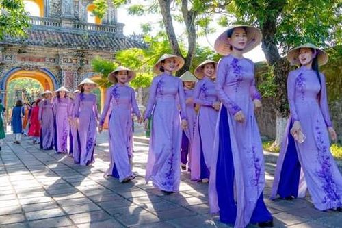 Du lịch Huế và Đà Nẵng: 'Quả ngọt' từ cách làm mới