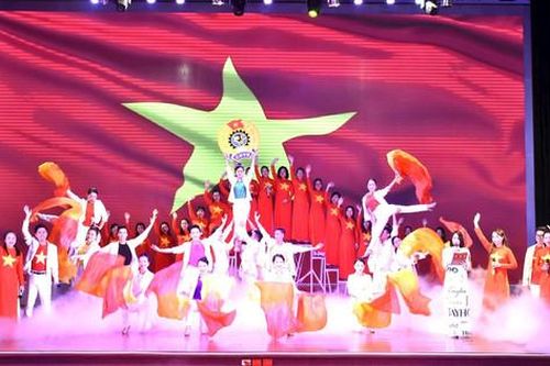 Sôi nổi hội diễn văn nghệ người lao động Cụm thi đua số 2