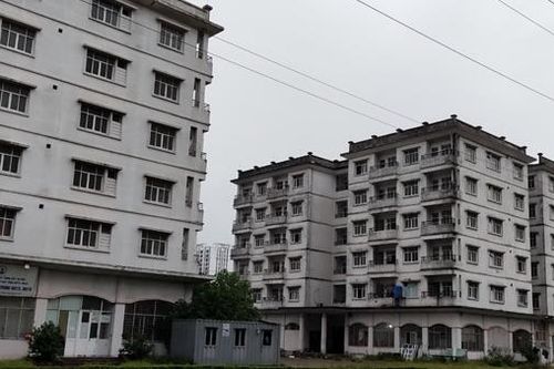 Xót xa hàng nghìn căn hộ tái định cư bỏ hoang trên 'đất vàng' ở Hà Nội