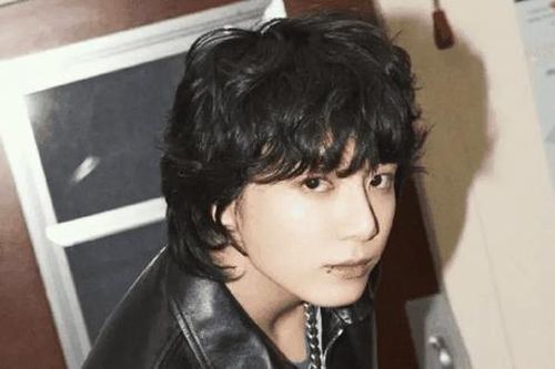 Jung Kook BTS - 'Chiến thần ngôn ngữ' đặt toàn tên độc lạ từ Instagram đến Tóp Tóp