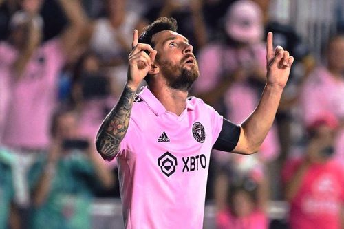 Xem Messi lập cú đúp siêu phẩm cho Inter Miami