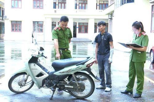 Mới ra tù đã 'ngựa quen đường cũ' đi cướp giật