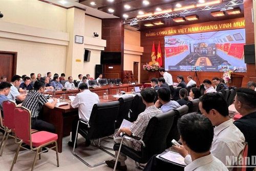 Sử dụng vật liệu, công nghệ mới thi công bảo trì cầu, đường