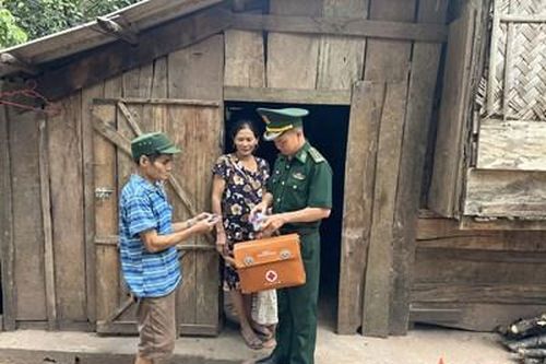 'Điểm tựa' sức khỏe của đồng bào vùng biên Dân Hóa