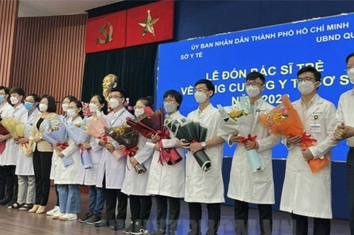 Lần đầu tổ chức 'Ngày hội việc làm' cho bác sĩ trẻ