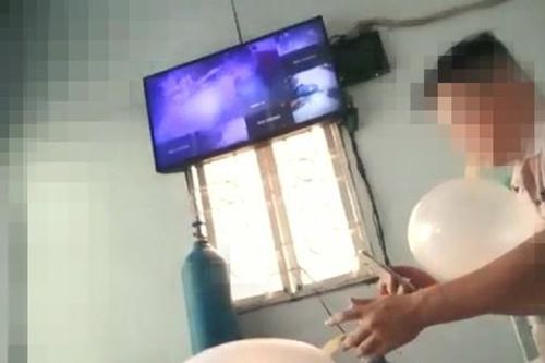 Hít bóng cười, người ra bã: Clip bóc trần đường dây buôn khí cười