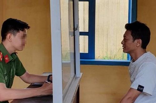 Bé gái 13 tuổi bị xâm hại sau chầu nhậu với chủ quán karaoke, massage